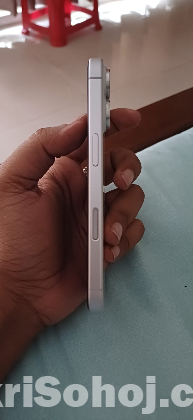 iPhone 16 UAE Version